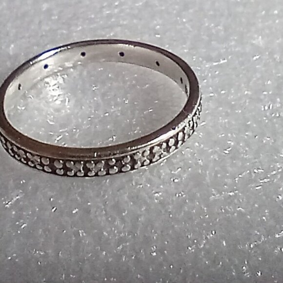 Adorable Vintage Genuine Diamond Chip and 925 Ring - Signed BGE!! - Picture 1 of 4